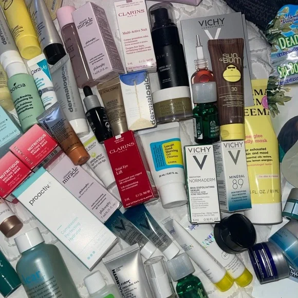 60+ Item Skincare Bundle - Lancome Estée Lauder Glow Recipe IT Cosmetics - Picture 3 of 4